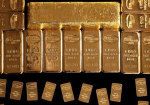 سایه تنش‌های خاورمیانه بر فلز زرد؛ آیا قیمت طلای جهانی از سقف ماه آوریل عبور می‌کند؟