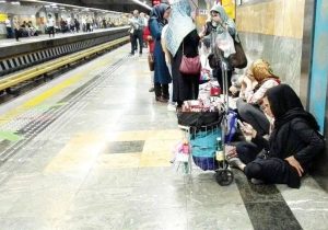 برخورد قاطع با مافیای دست‌فروشی؛ دست‌فروشان مترو در بازارهای فاخر مستقر می‌شوند