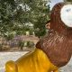 راز مجسمه‌های عجیب و غریب در برخی شهرها