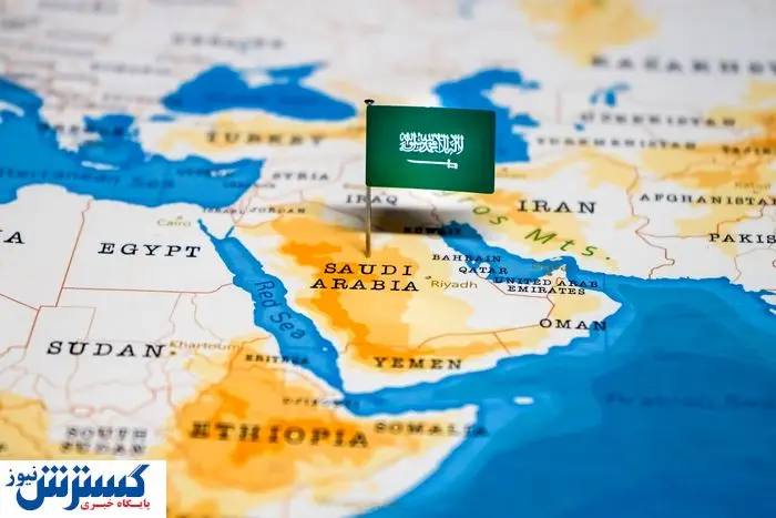 رقیب سنتی ایران در خلیج فارس پول پارو می‌کند