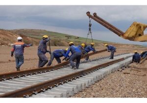 سردار رحمانی: ریل‌گذاری راه‌آهن ایرانشهر – خاش به پایان رسید