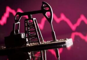 قیمت جهانی نفت امروز سه شنبه ۲ دی ۱۴۰۴ / کاهش قیمت نفت پس از جهش ۲ درصدی