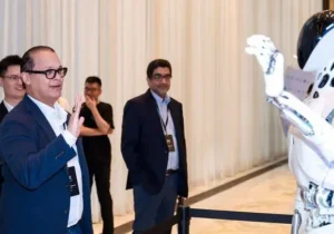 توسعه نمونه اولیه روبات انسان نما برای صنعت خودروسازی