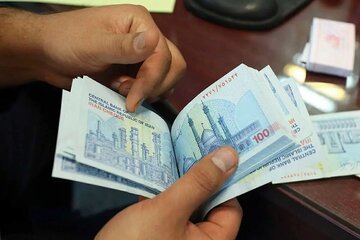 حقوق استادان دانشگاهها زیاد بشود یا نشود؟ / تعلل در تصمیمگیری، هزینههای روشنی دارد